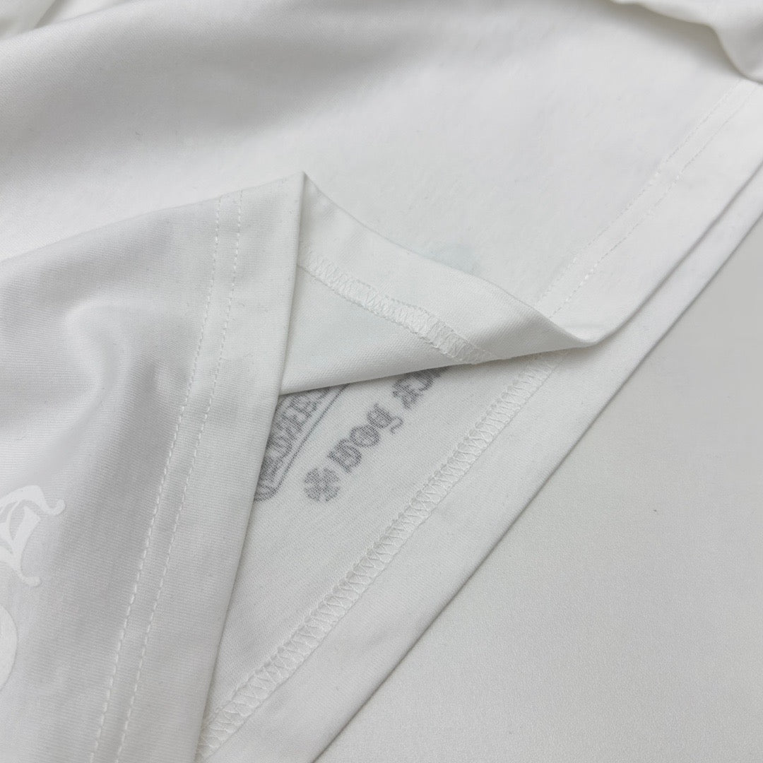 Camiseta en blanco y negro