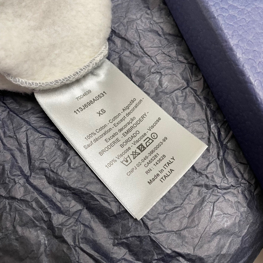Sudadera con capucha negra y gris