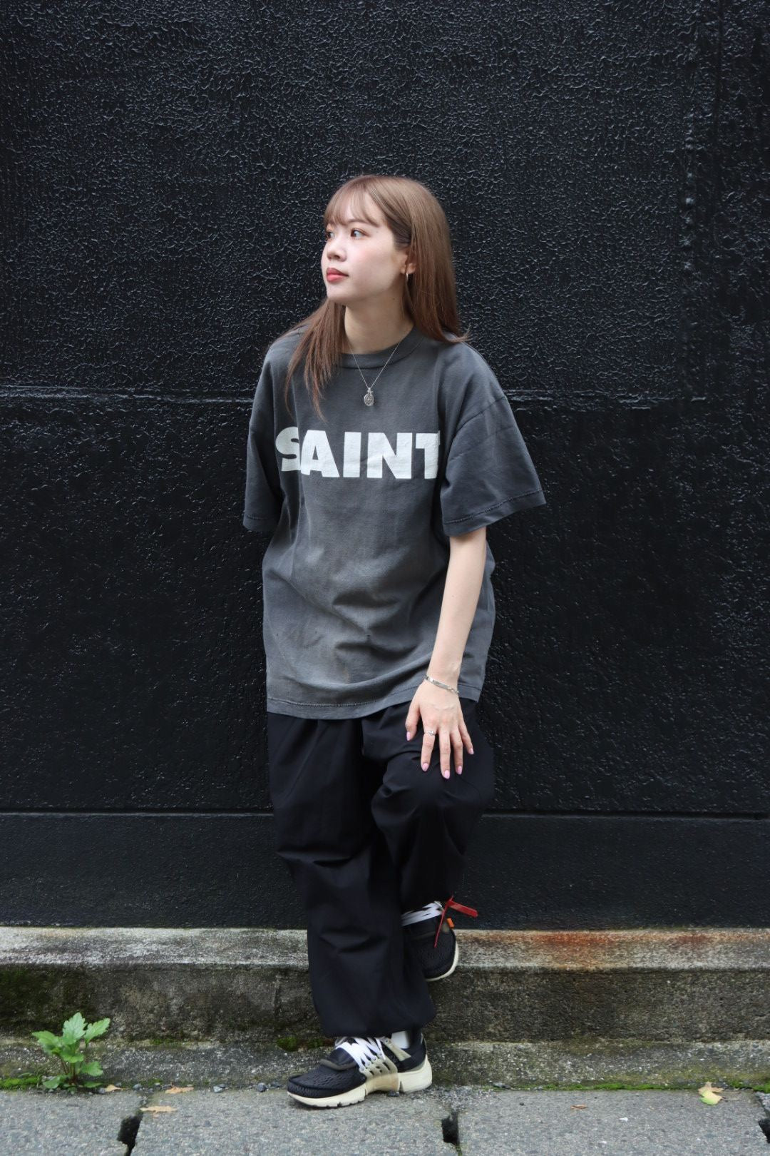 Camiseta negra oscura
