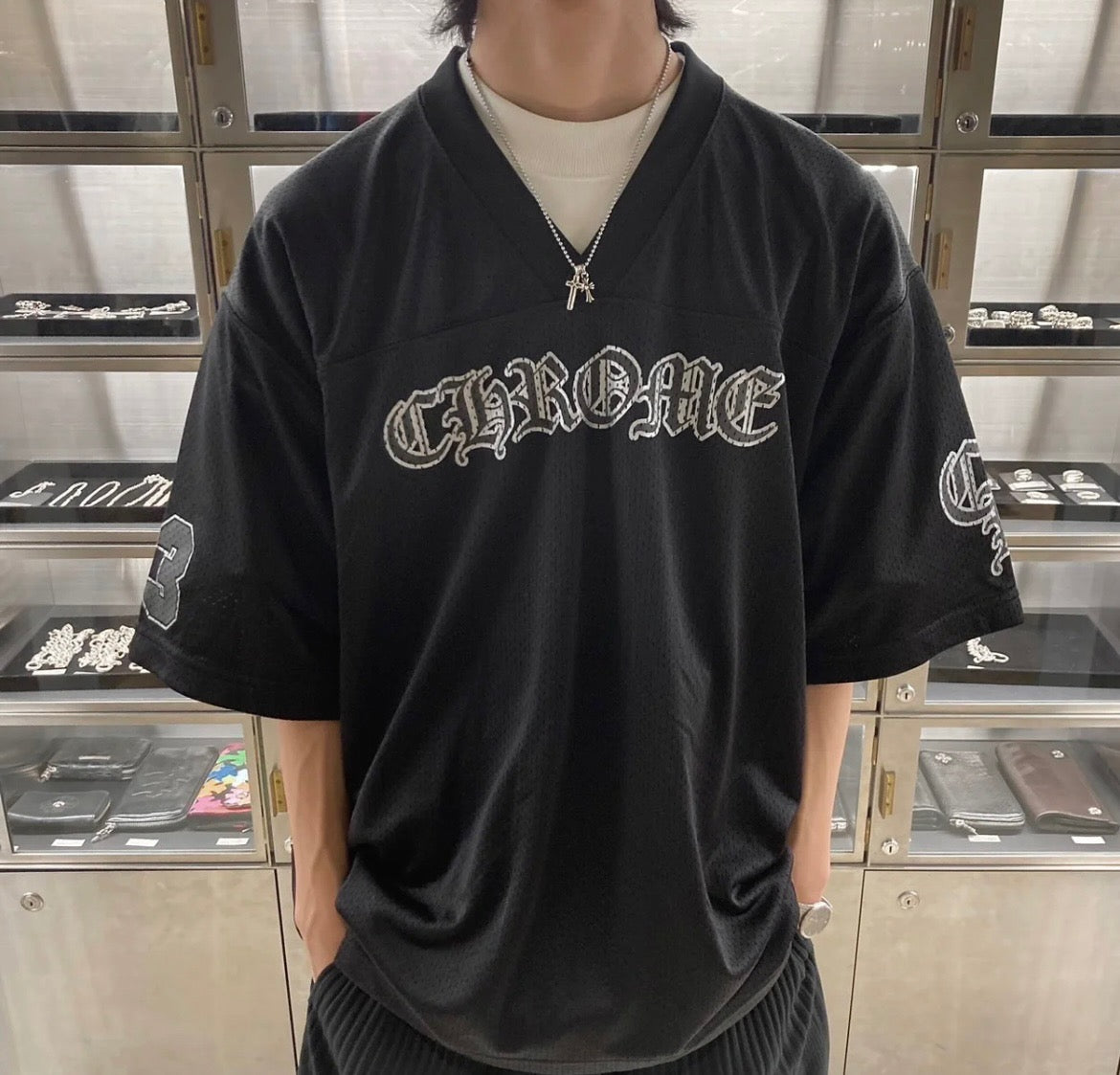 camiseta negra