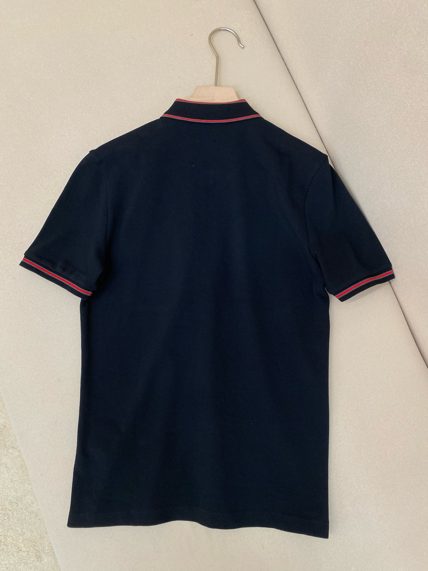 Mehrfarbiges T-Shirt