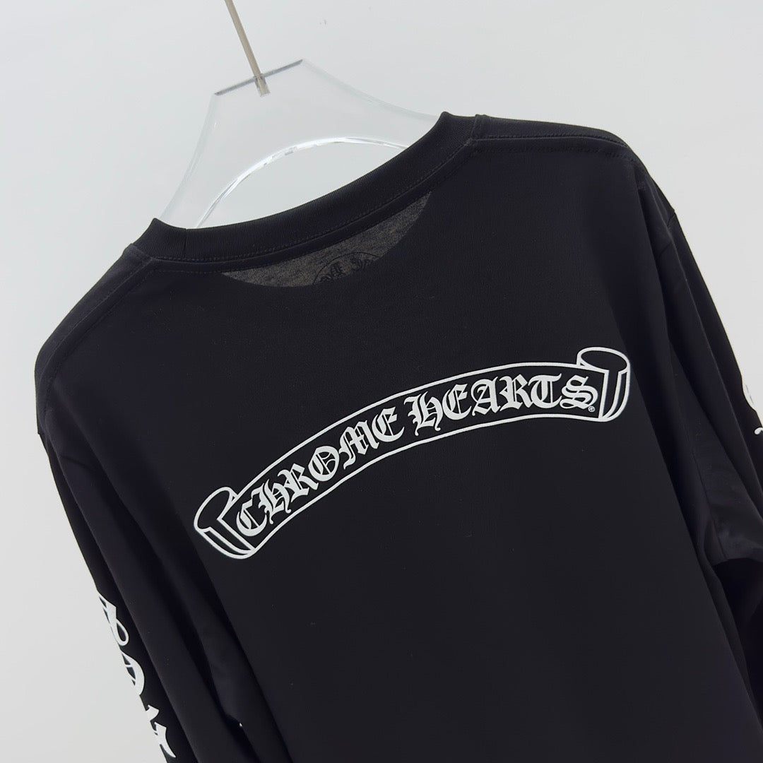Camiseta en blanco y negro