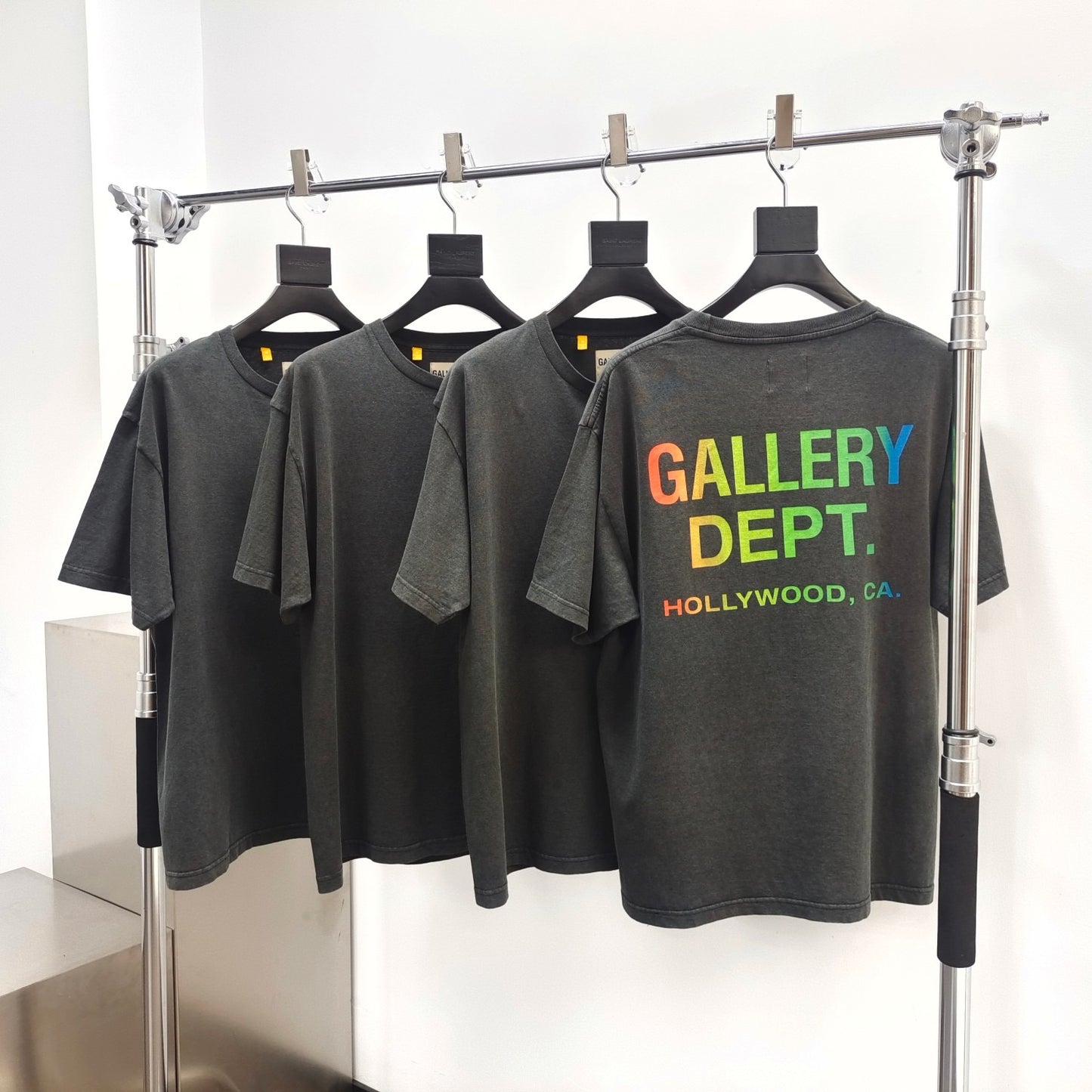 camiseta negra