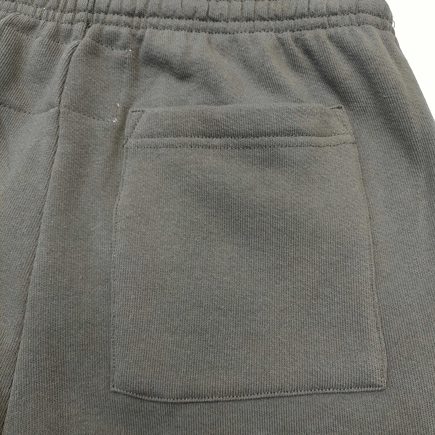 Pantalón gris