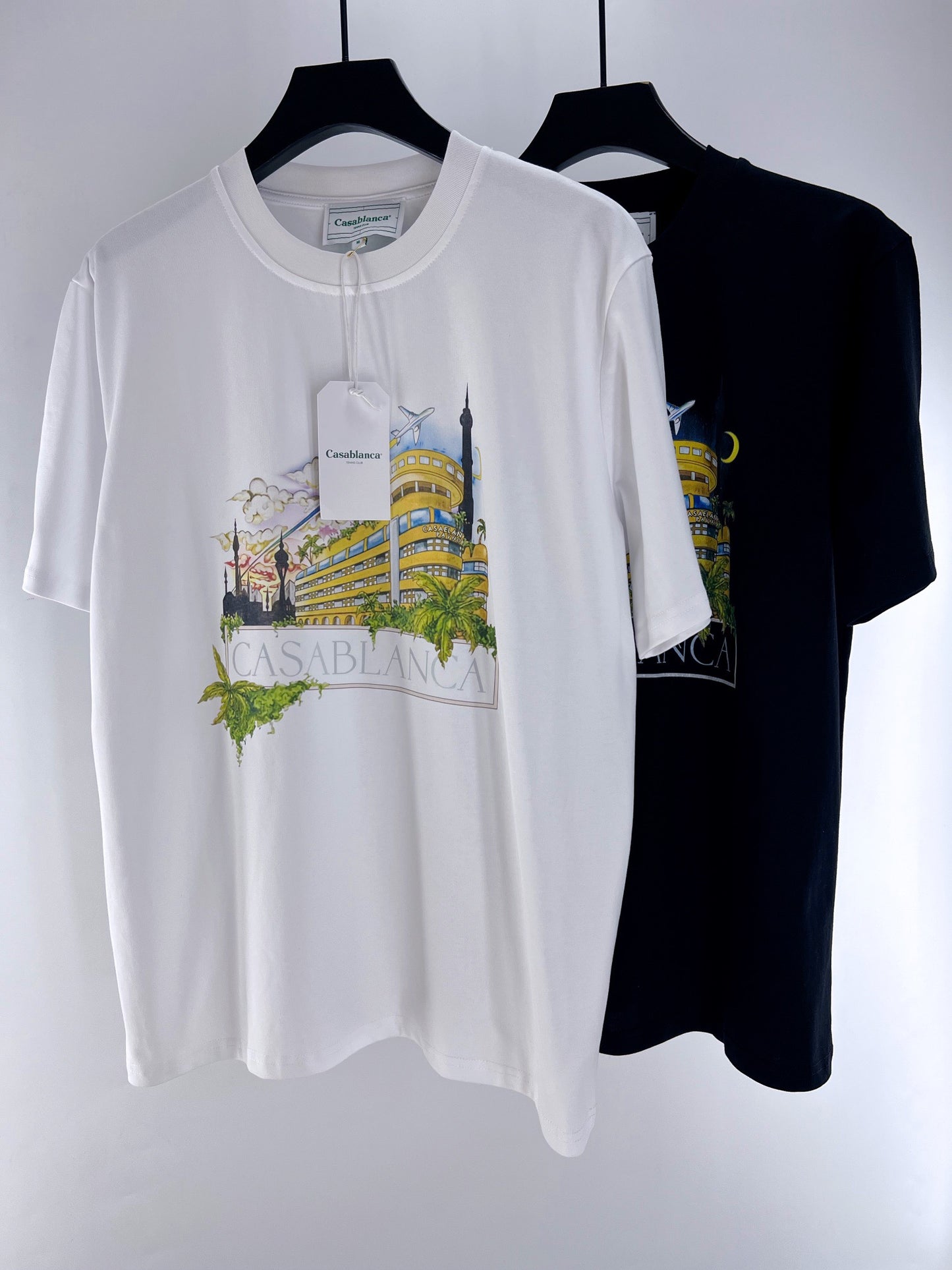 Blau-weißes T-Shirt