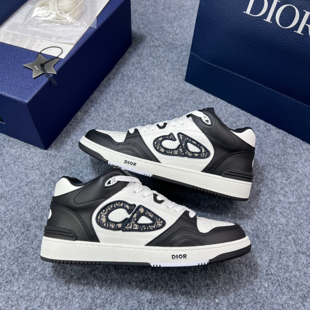 Mehrfarbige Schuhe