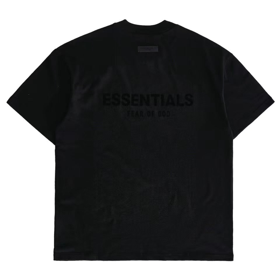 Camiseta gris claro, gris oscuro y negra