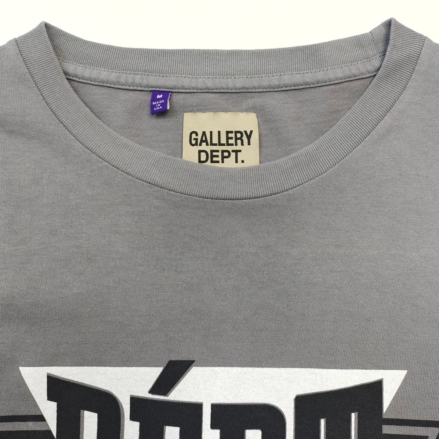 camiseta gris