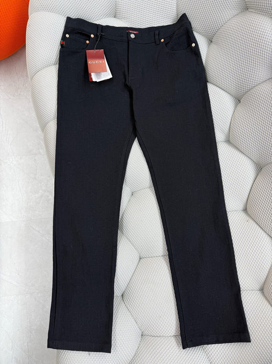 Schwarze Hosen