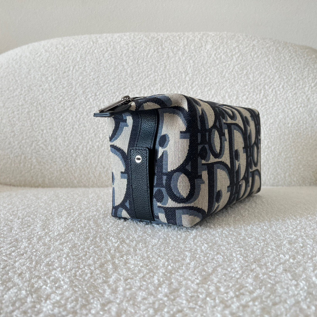 Blaue und schwarzgraue Tasche