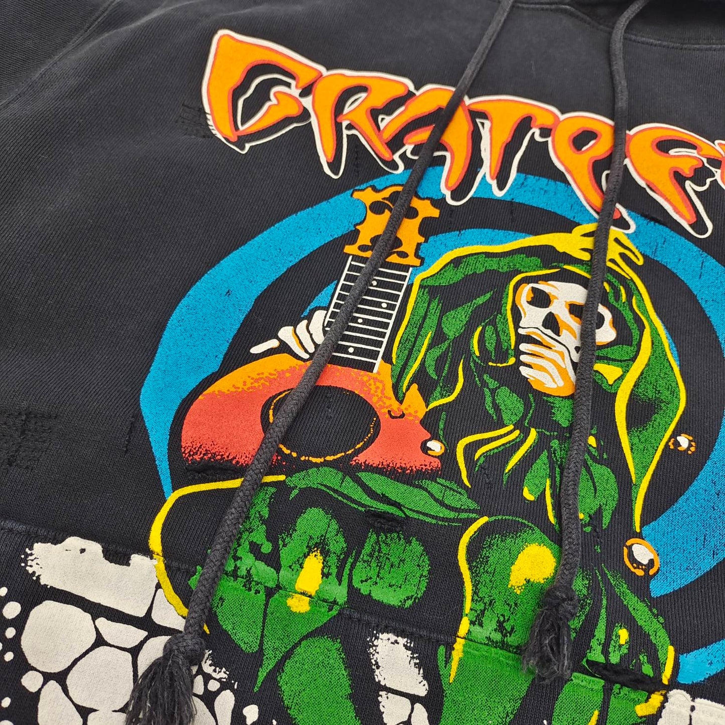 Sudadera con capucha negra y gris