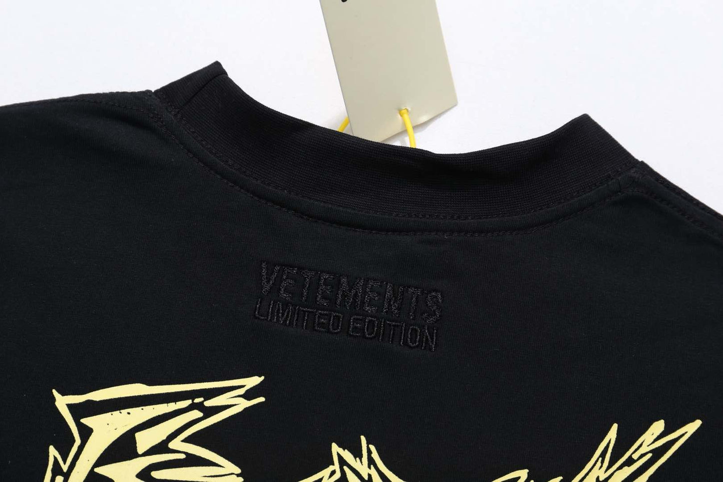 Schwarzes T-Shirt