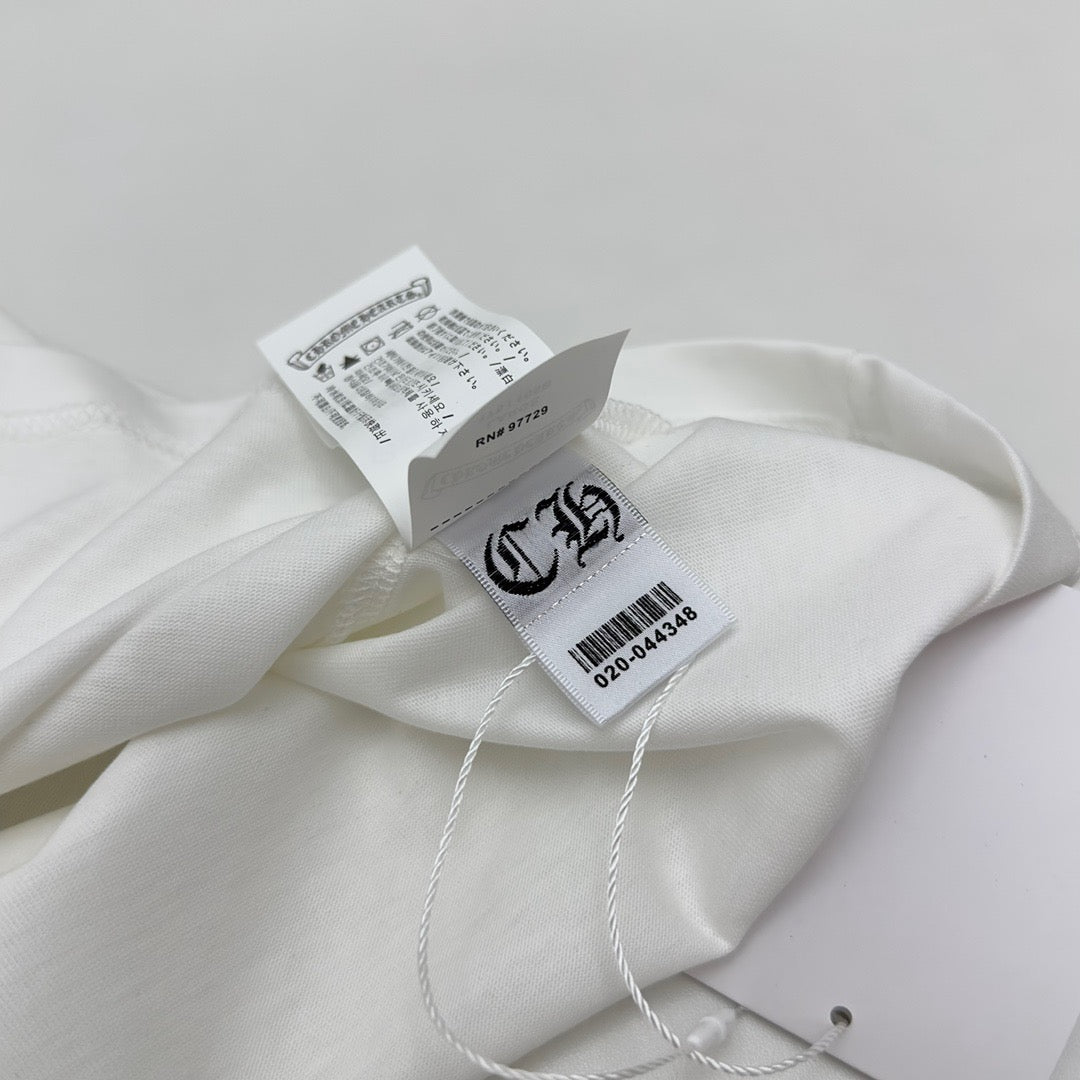 Camiseta en blanco y negro
