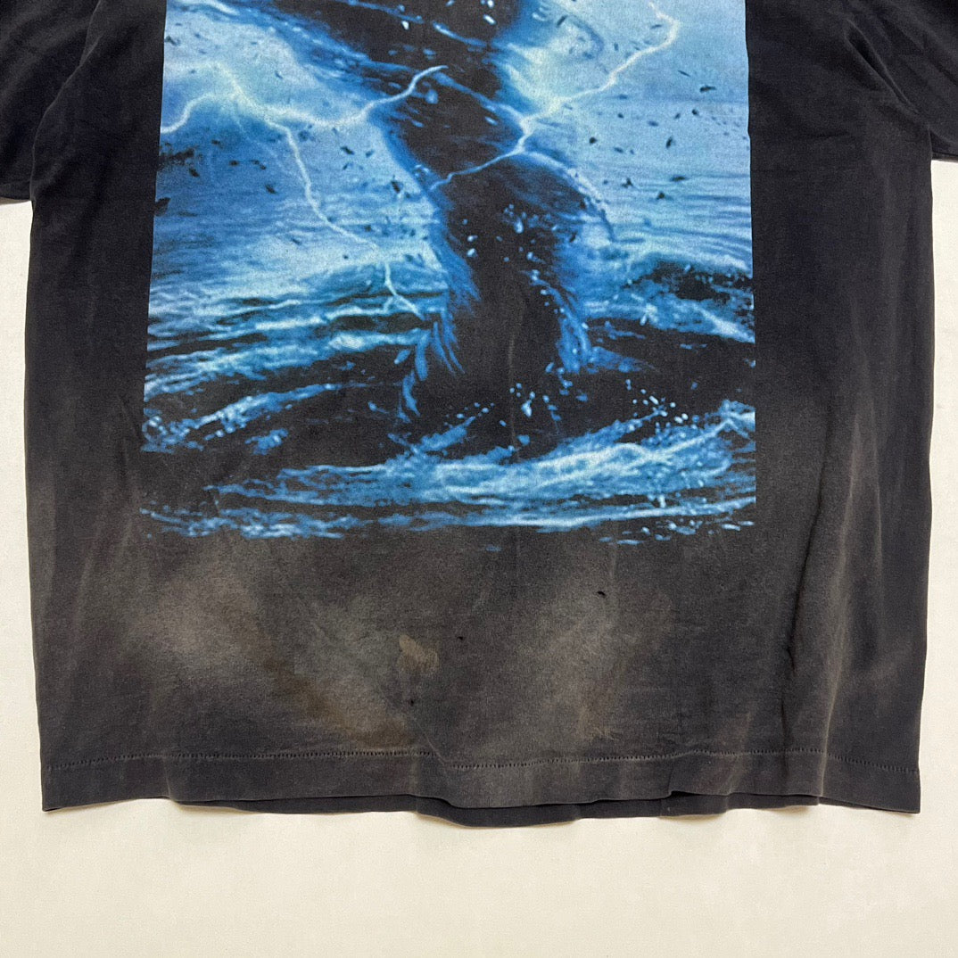 Camiseta negra oscura
