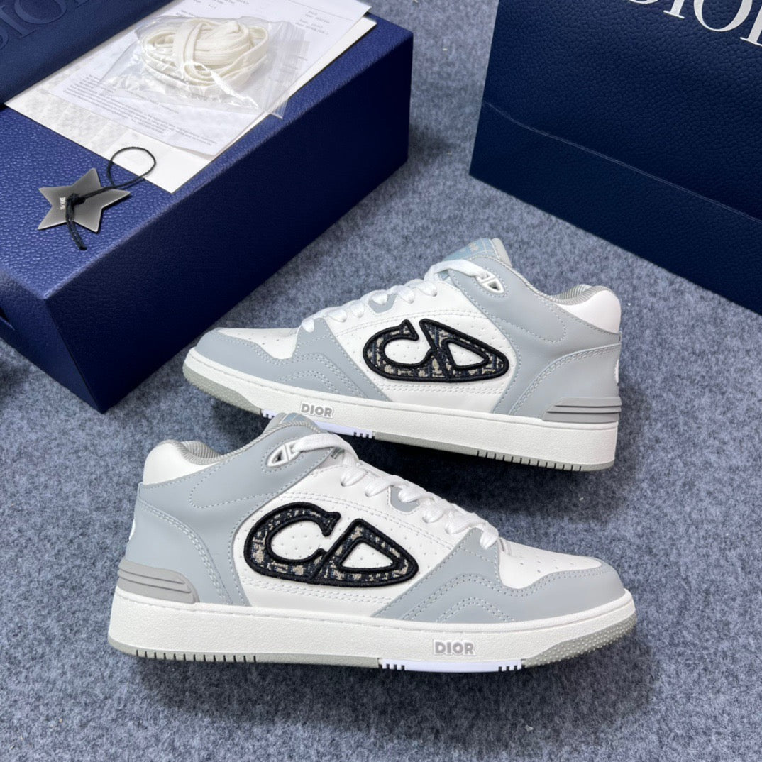 Mehrfarbige Schuhe