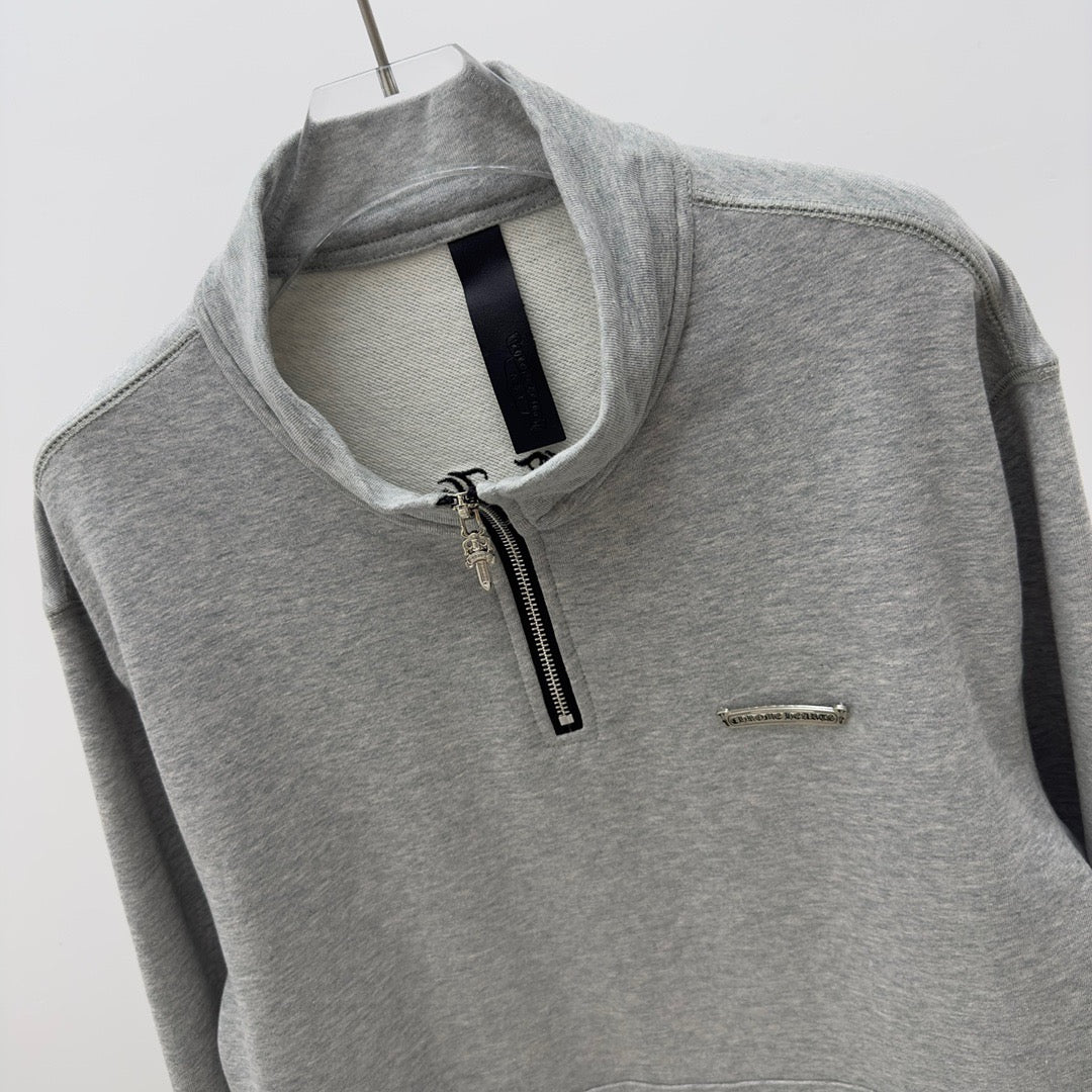 Sudadera negra y gris