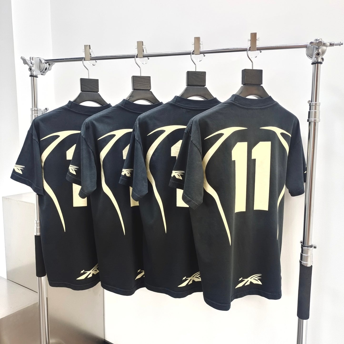 Camiseta negra oscura