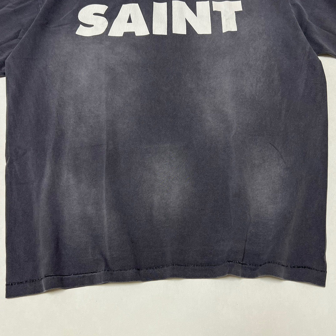 Camiseta negra oscura