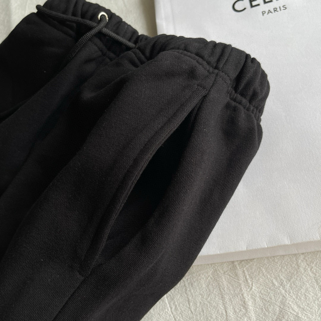 Schwarz-weiße Shorts