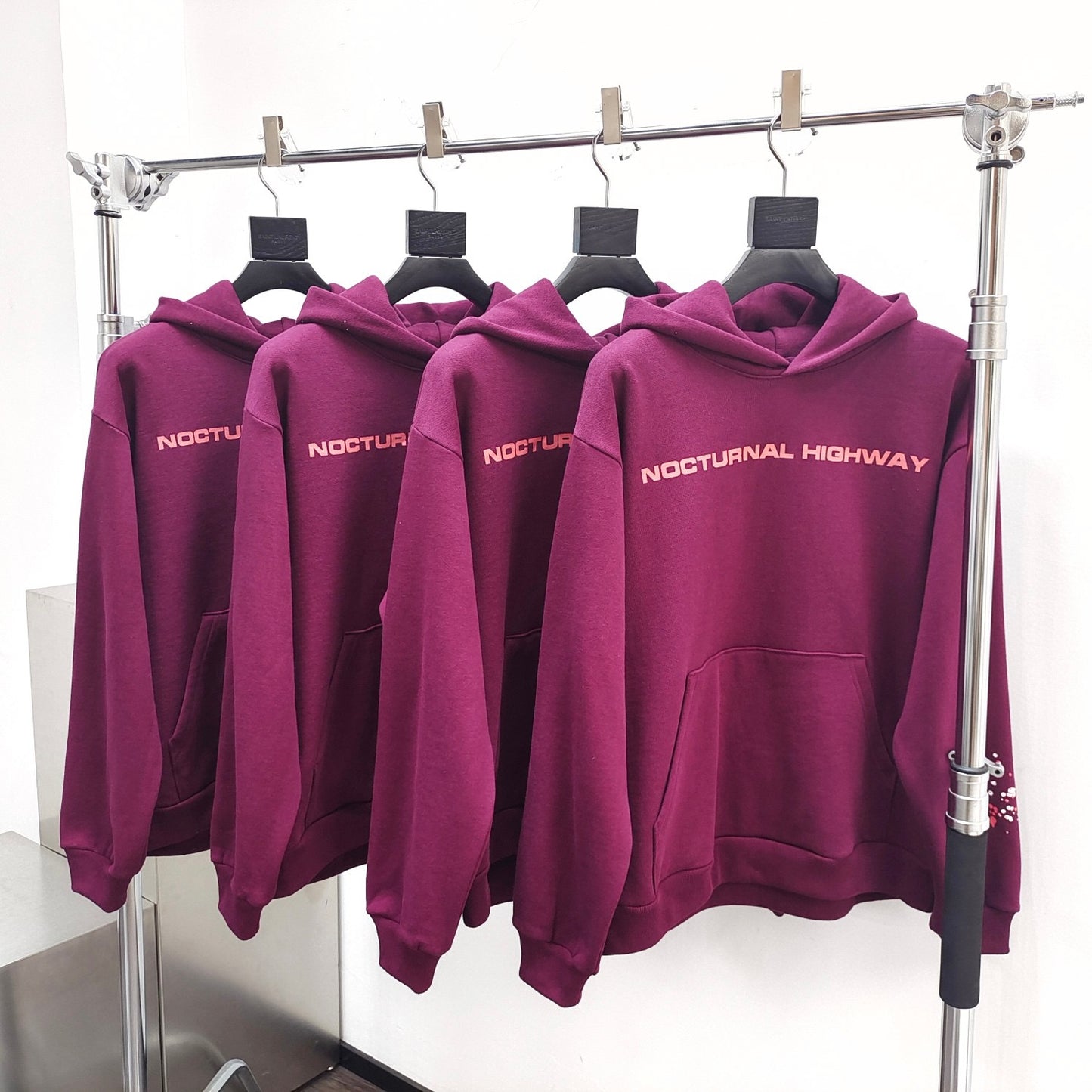 Sudadera con capucha roja rosa