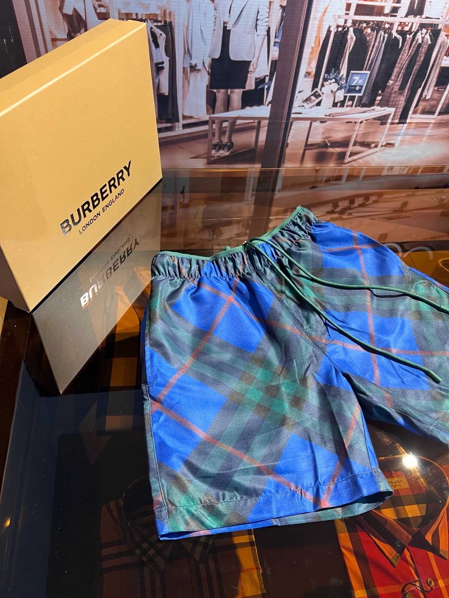 Multi-Colors Short
