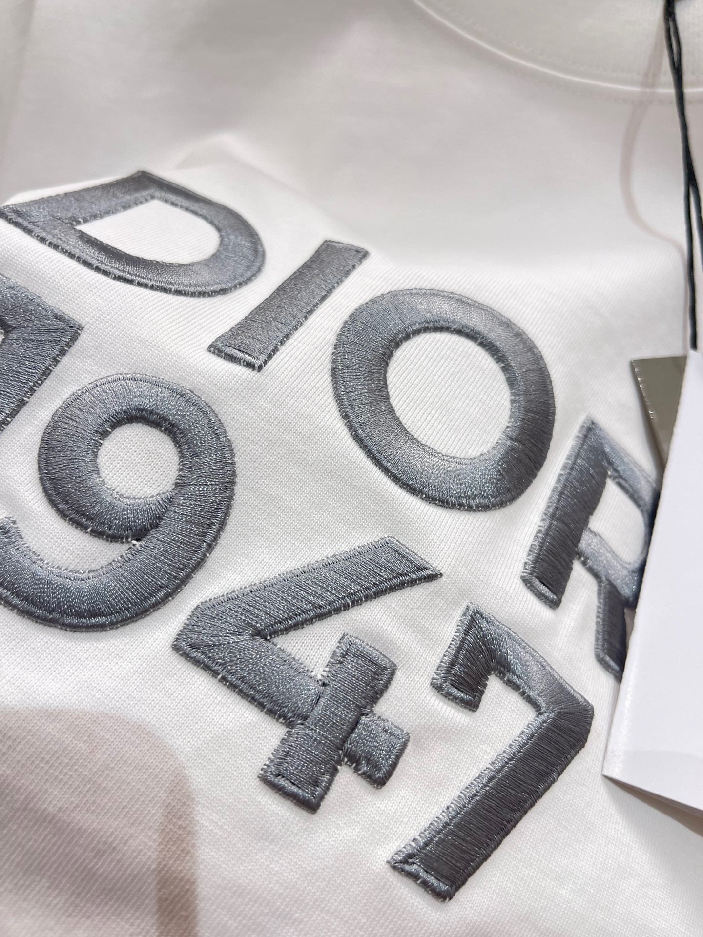 Blau-weißes T-Shirt