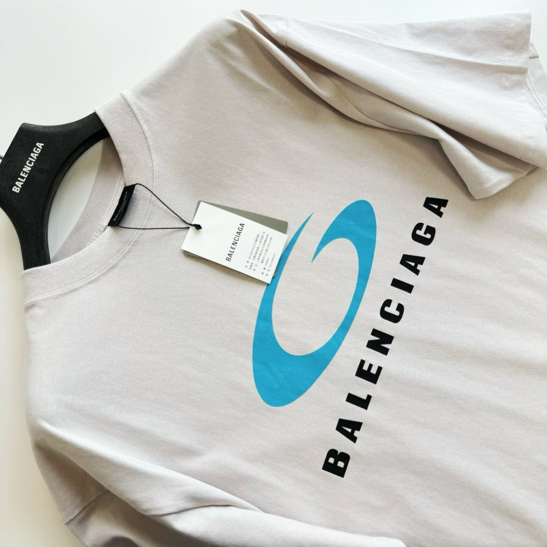 Camiseta en blanco y negro