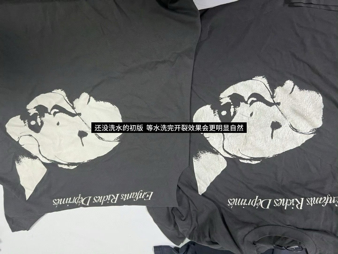 Schwarzes T-Shirt