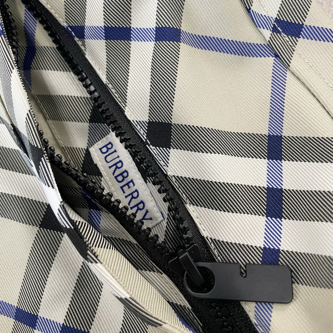 Mehrfarbige Jacke