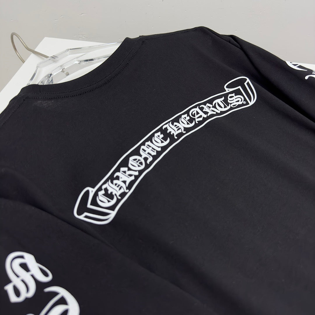 Camiseta en blanco y negro