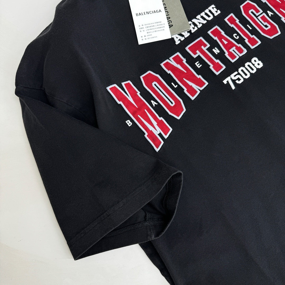 camiseta negra