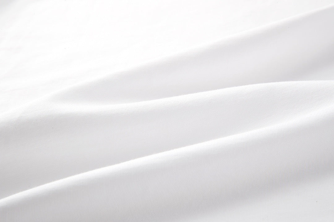 Camiseta en blanco y negro