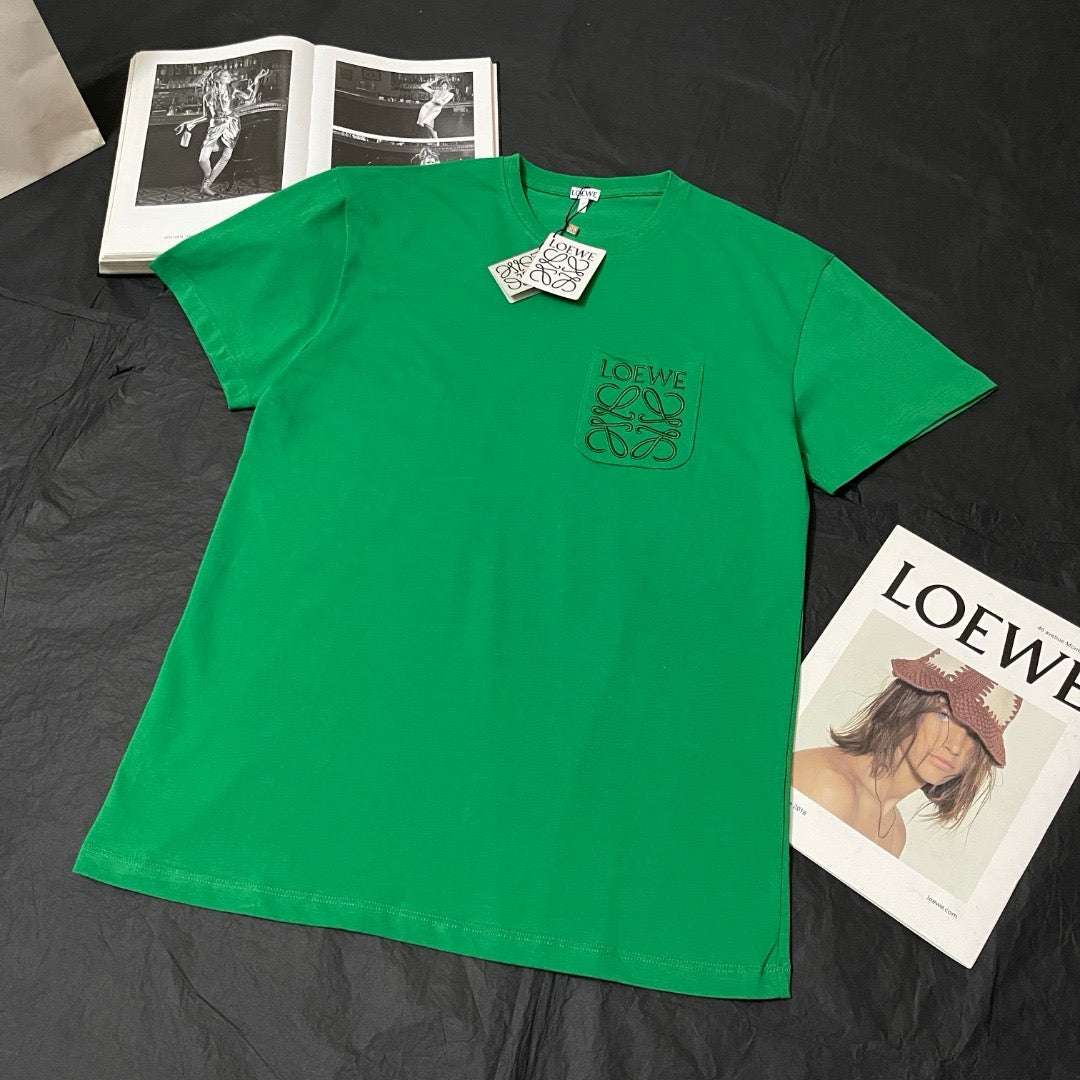 Camiseta blanca, negra y verde