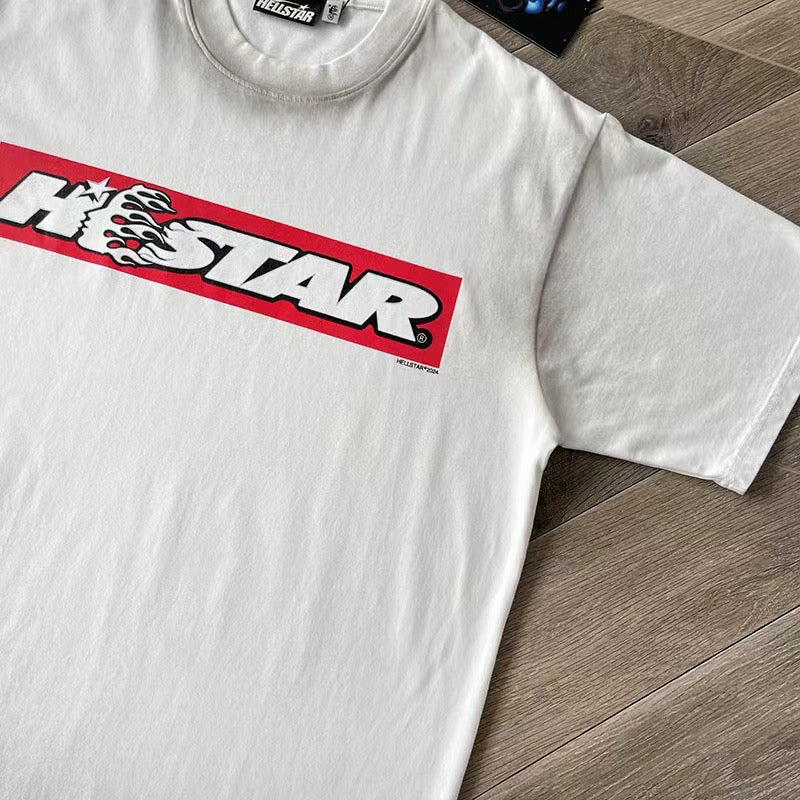 Weißes und blaues T-Shirt