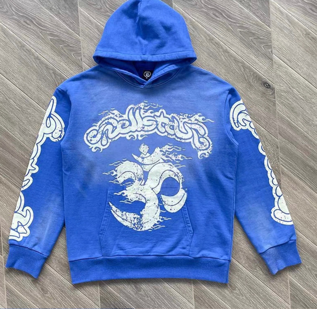 Blauer Hoodie mit Hose
