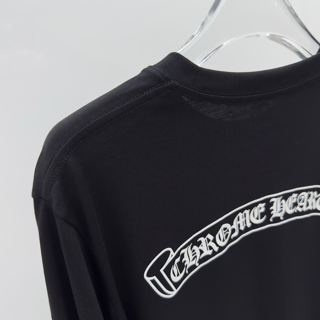 Camiseta en blanco y negro