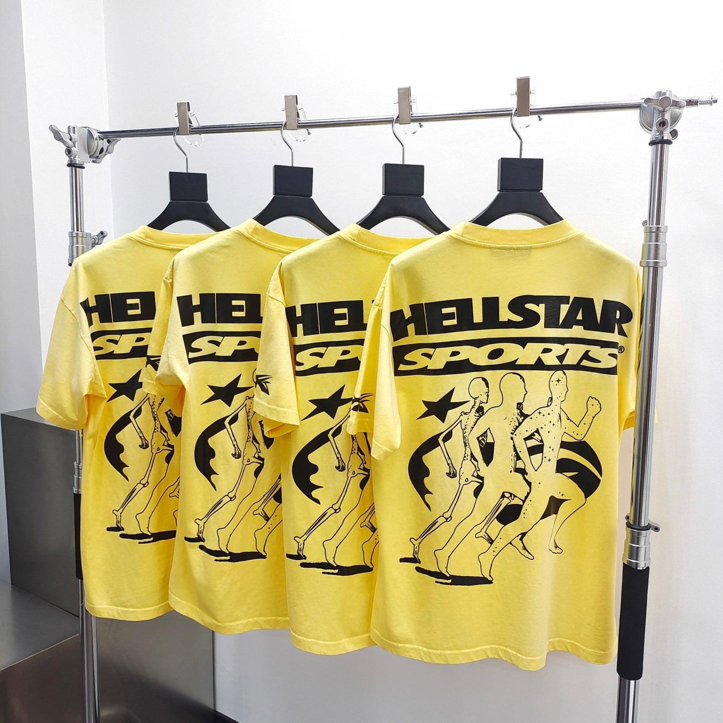 camiseta amarilla