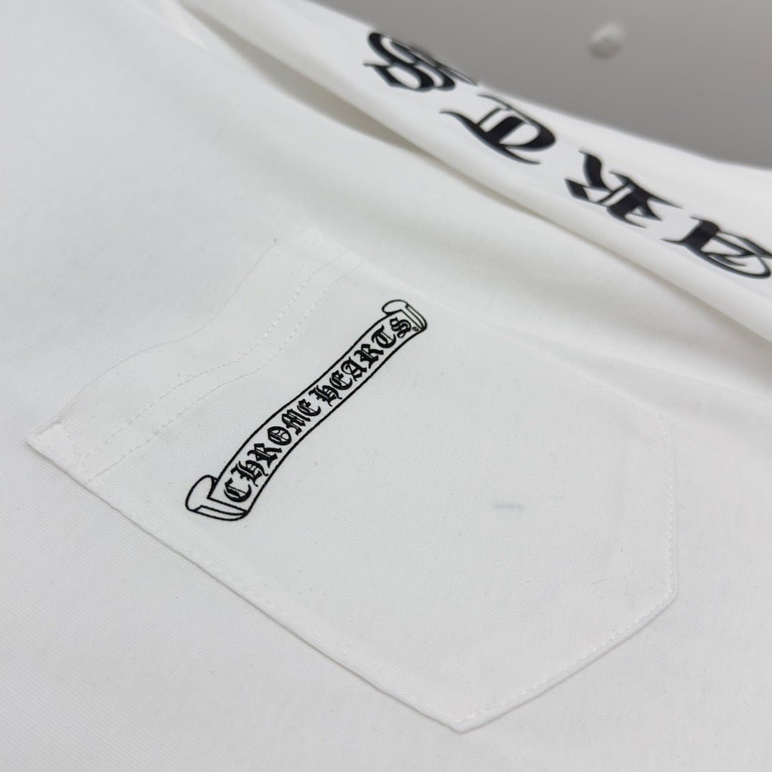 Camiseta en blanco y negro