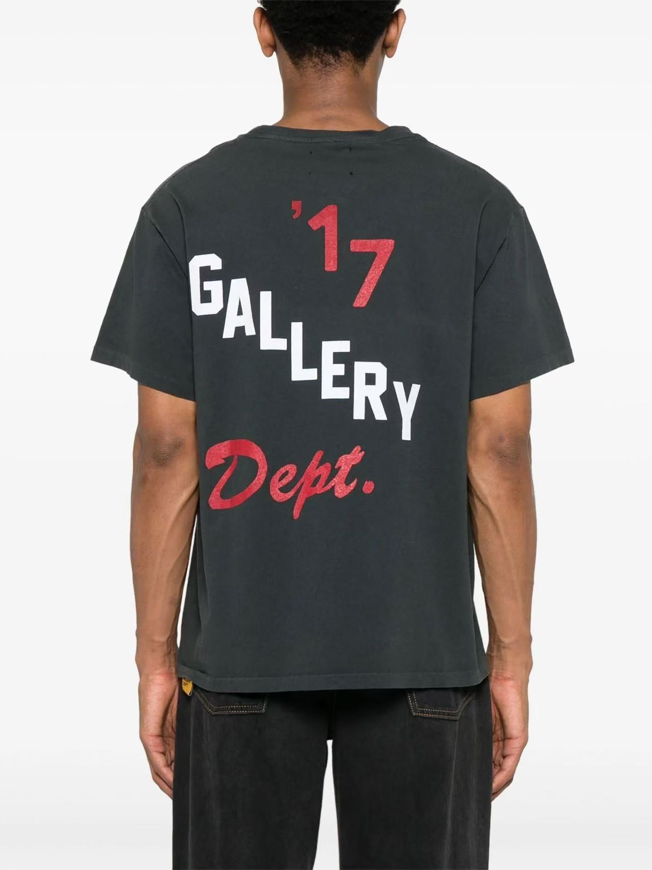 Camiseta amarilla, caqui y negra