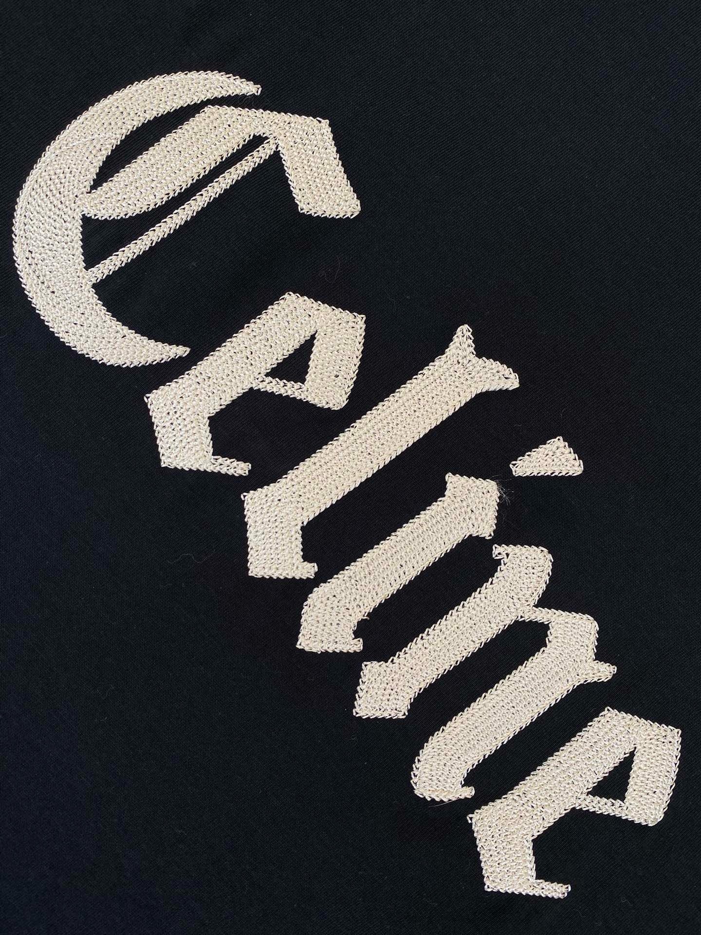 Schwarzes T-Shirt