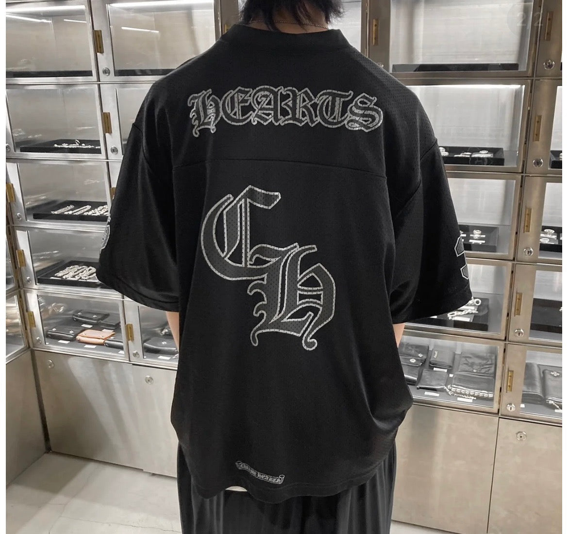 camiseta negra