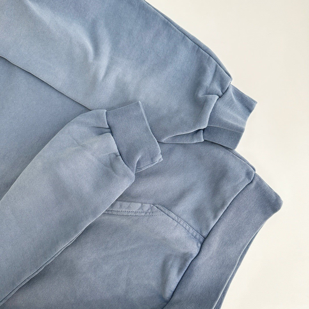 Sudadera con capucha azul grisácea