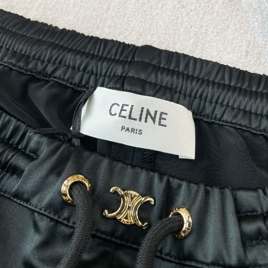 Dunkelgrüne Hose