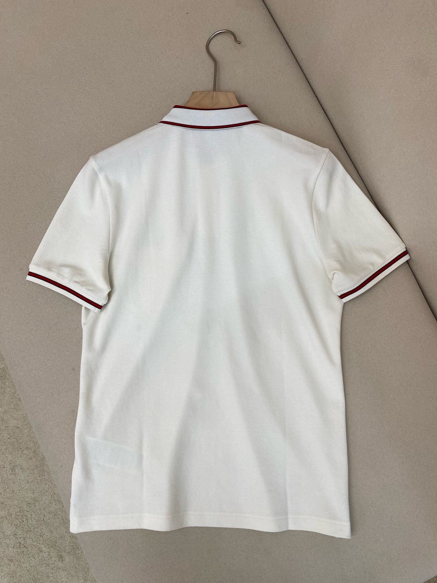 Mehrfarbiges T-Shirt