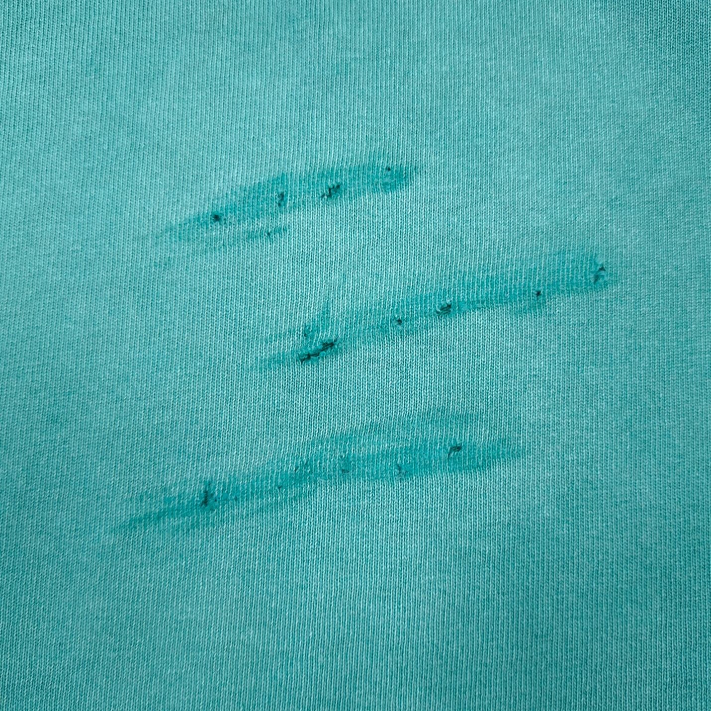 camiseta azul oscuro