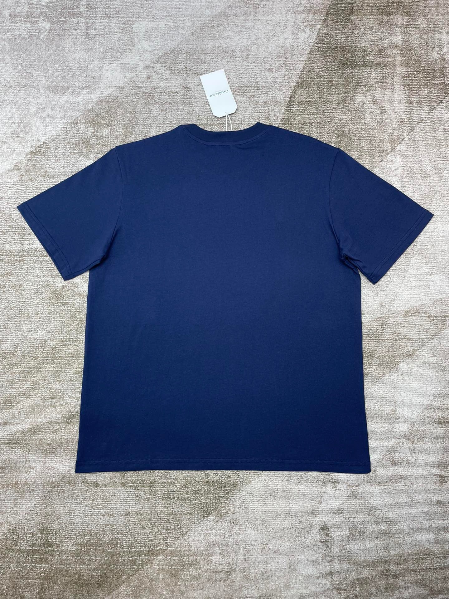 camiseta azul