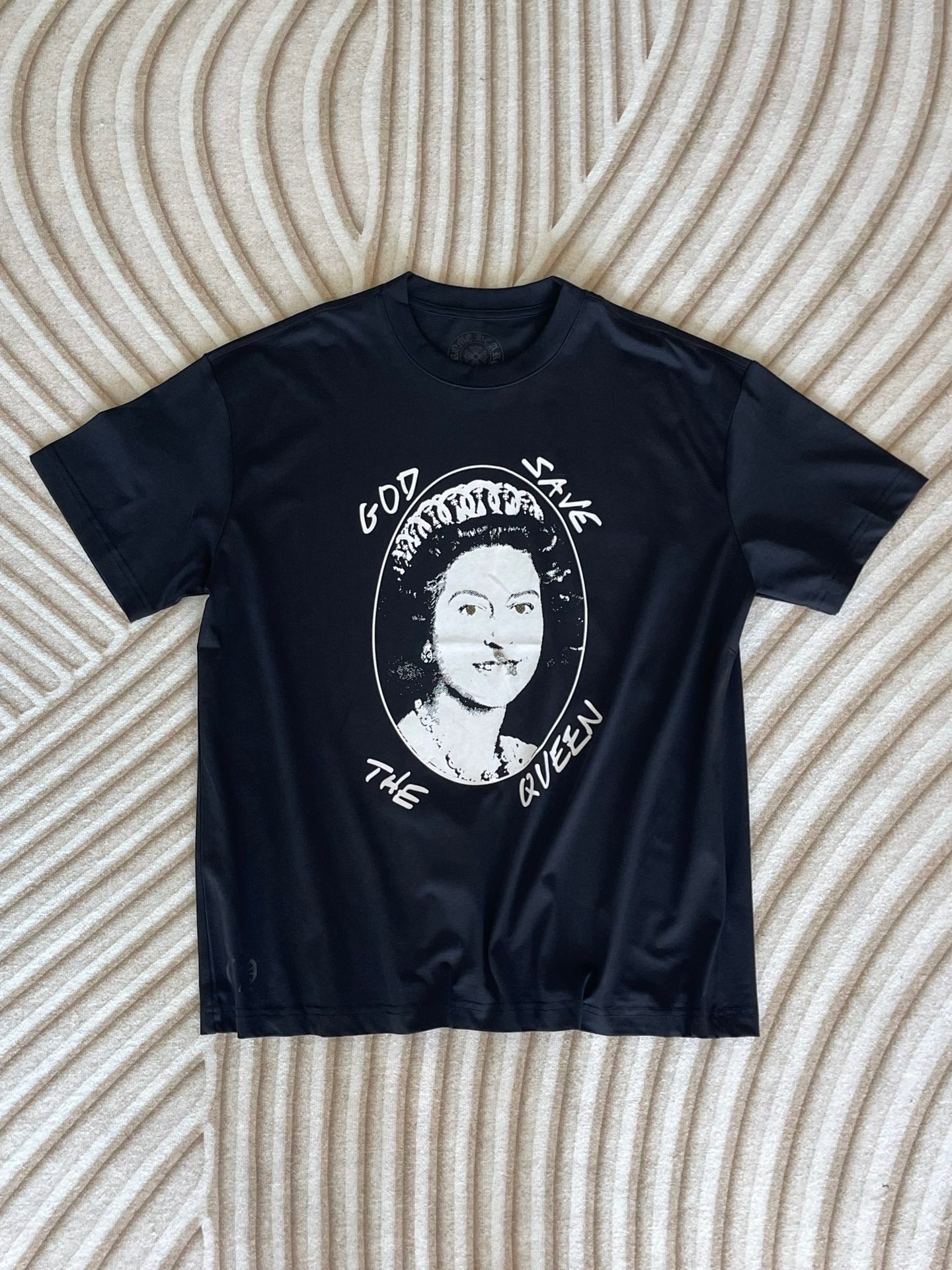 camiseta negra