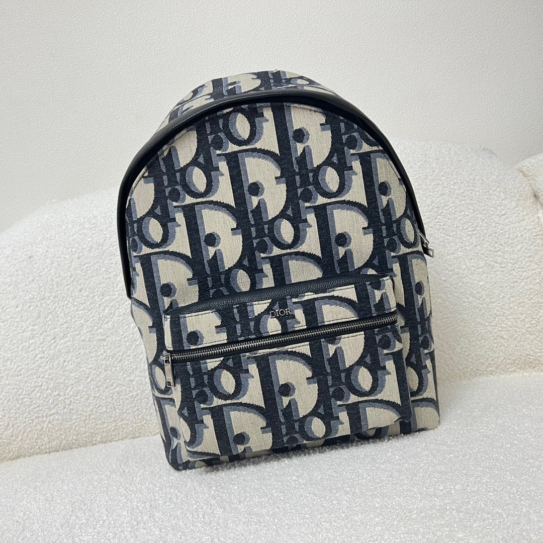 Black and Classic Oblique Bag