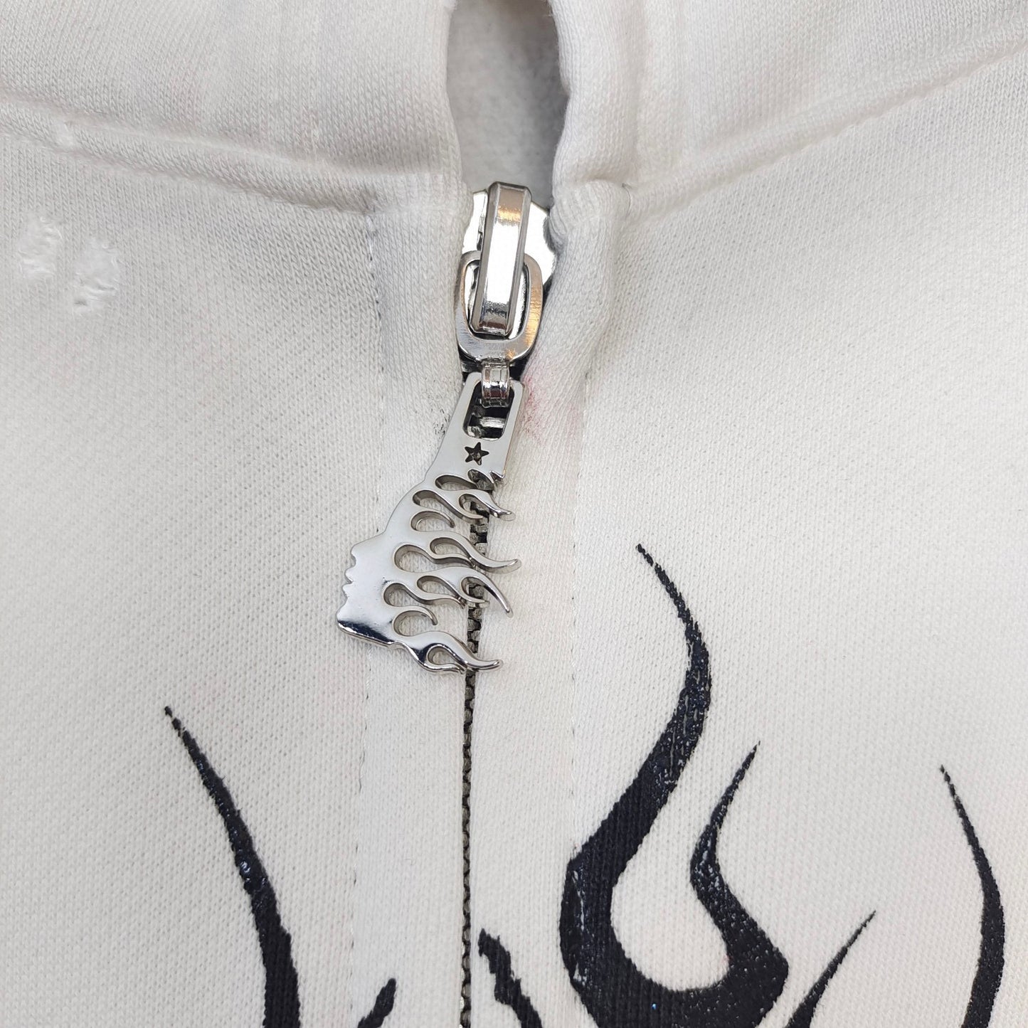 هودي أبيض