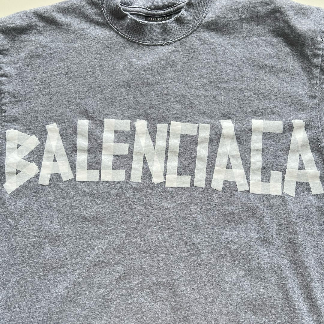 camiseta gris